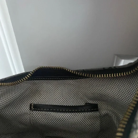 Dooney & Bourke Shoulder Bag - Picture 10 of 11